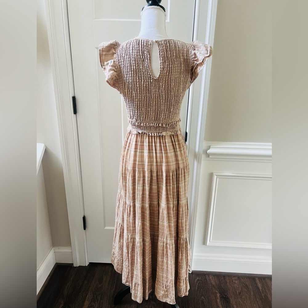 Storia Boutique Striped Capped Sleeves Midi Dress - Picture 7 of 11
